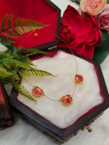 INVISIBLE LOTUS ELEGANT NECKLACE VSJ2005